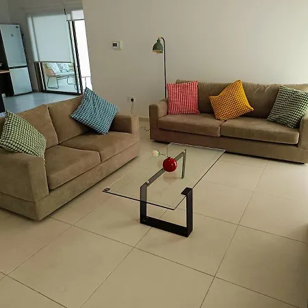 With Amazing Location Appartement